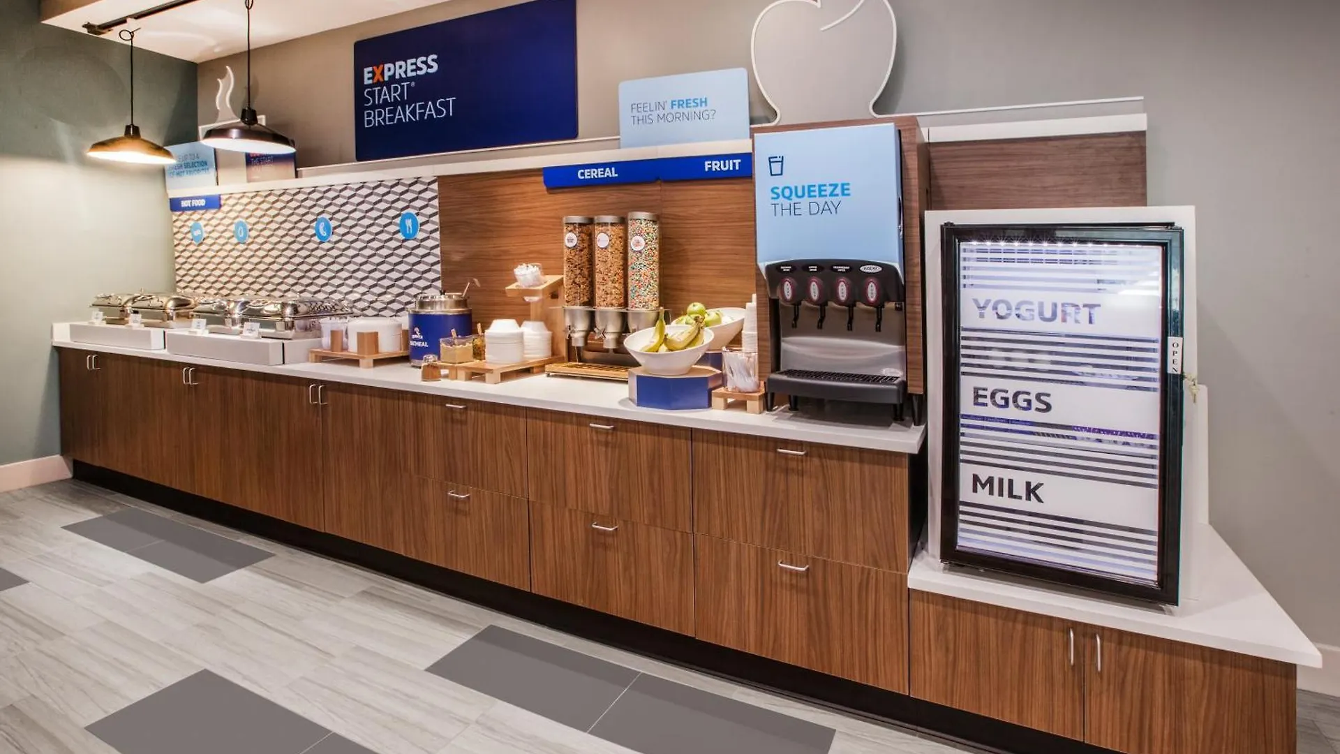 Holiday Inn Express & Suites Nashville West End - Univ Area By Ihg 3*,