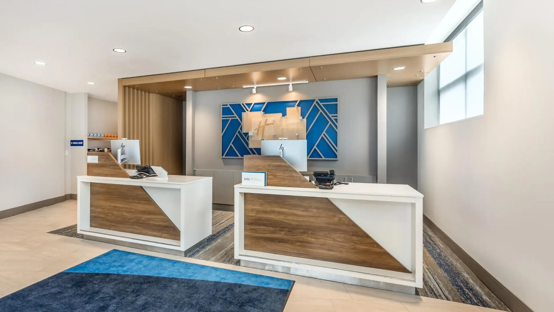 Hotel Holiday Inn Express & Suites Nashville West End - Univ Area By Ihg