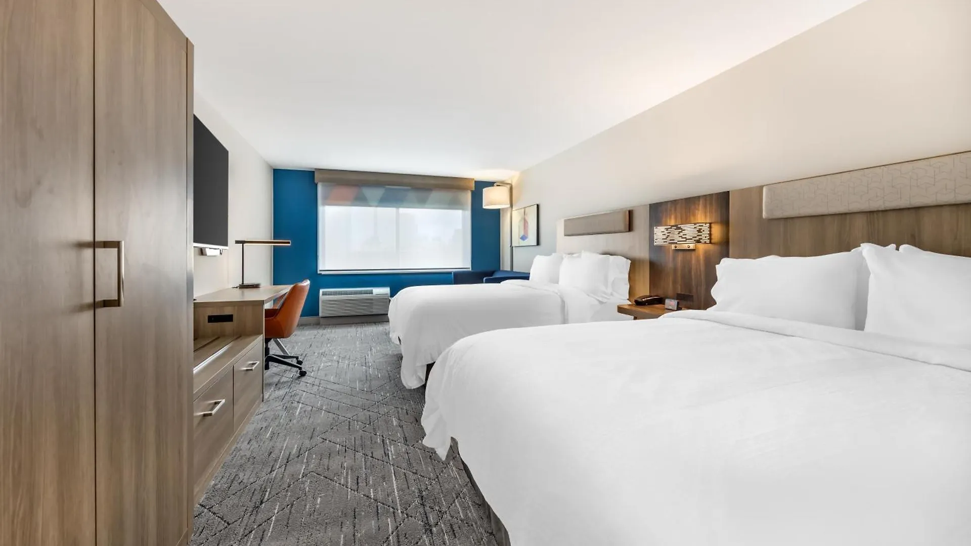 Holiday Inn Express & Suites Nashville West End - Univ Area By Ihg