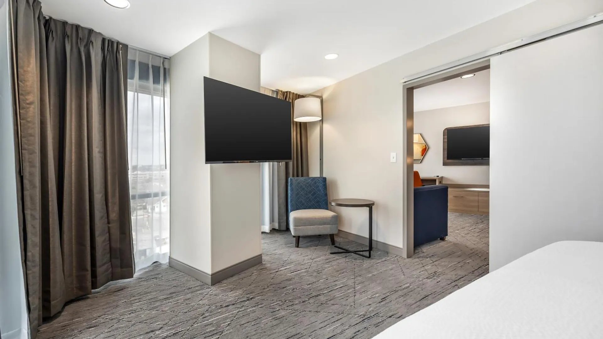 Holiday Inn Express & Suites Nashville West End - Univ Area By Ihg 3*,  Stany Zjednoczone Ameryki