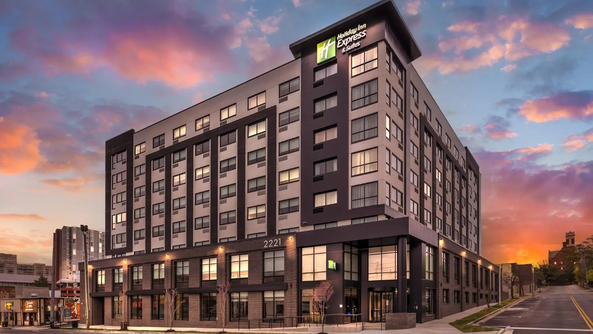 Hotel Holiday Inn Express & Suites Nashville West End - Univ Area By Ihg