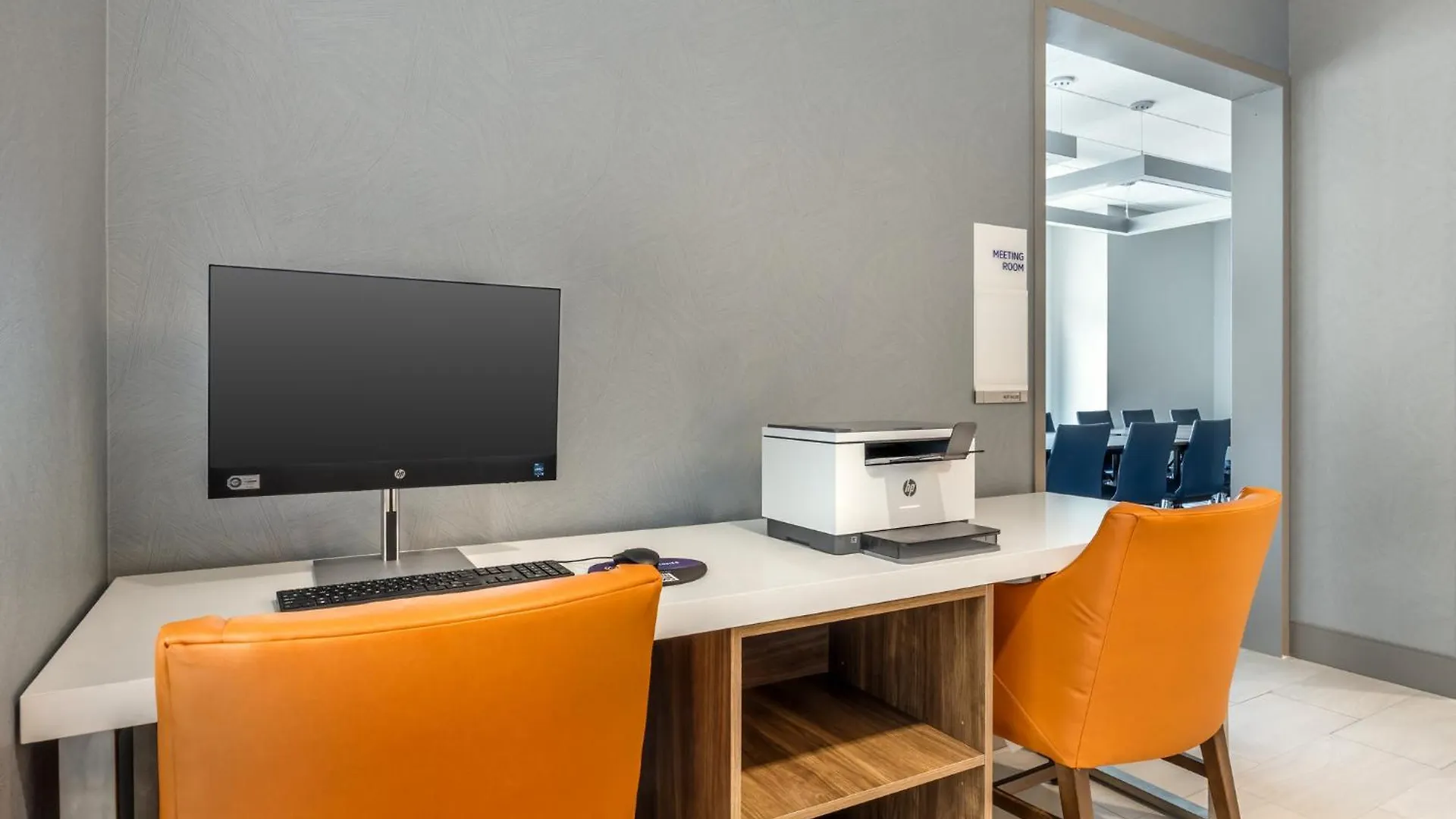 Holiday Inn Express & Suites Nashville West End - Univ Area By Ihg 3*,  United States