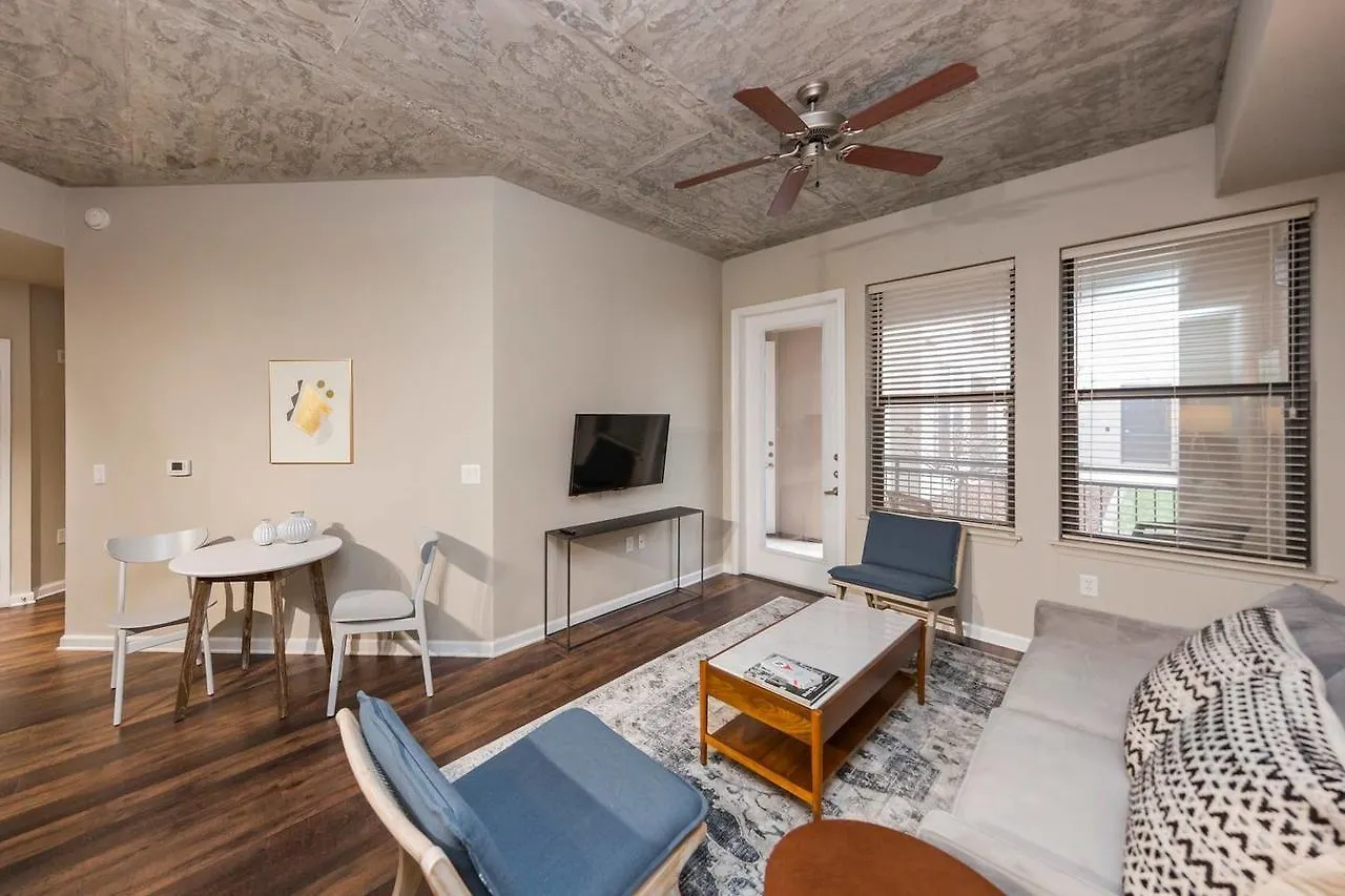 Holiday Inn Express & Suites Nashville West End - Univ Area By Ihg Hotel