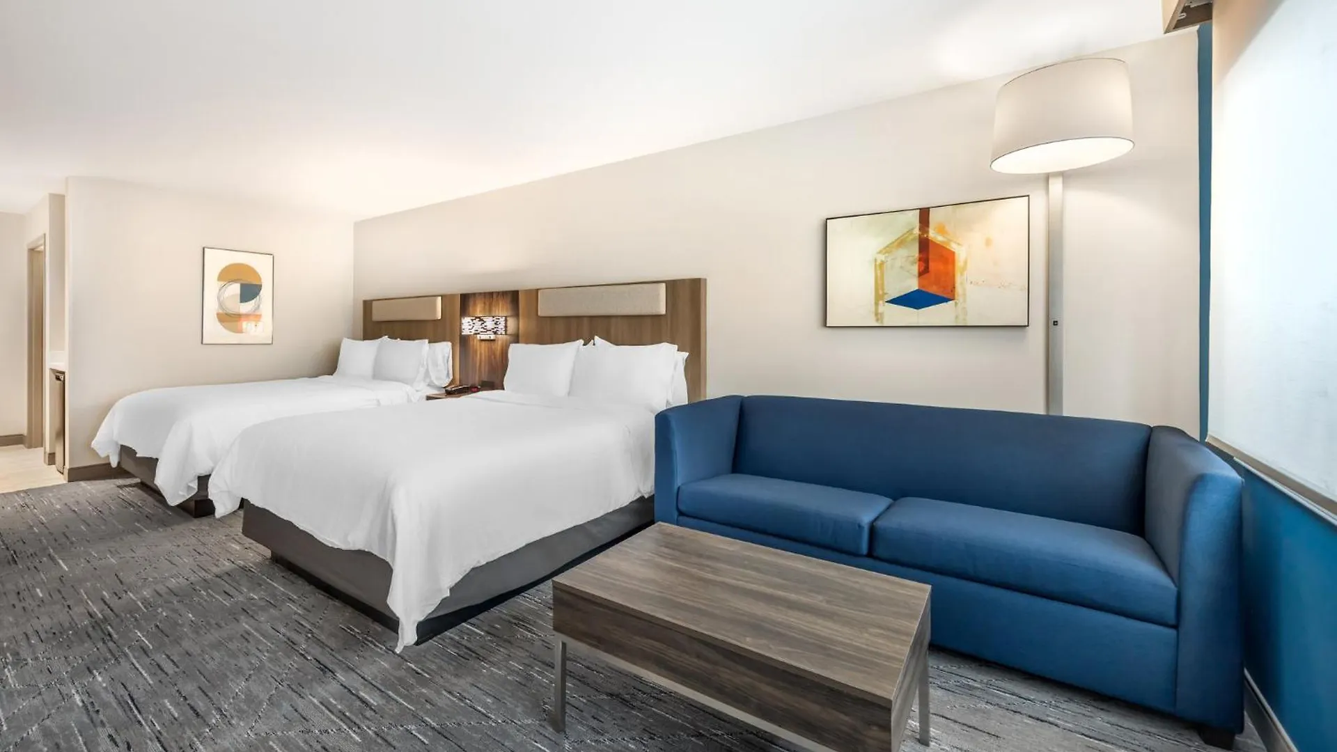 Holiday Inn Express & Suites Nashville West End - Univ Area By Ihg Hotel