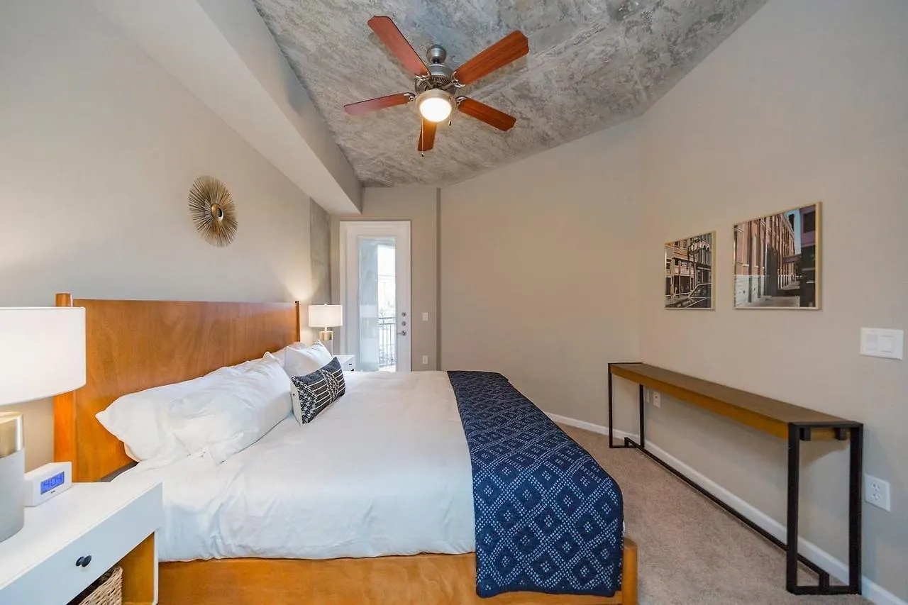 Hotel Holiday Inn Express & Suites Nashville West End - Univ Area By Ihg